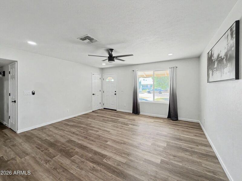 1542 W 5th Pl - Photo 4 of 20