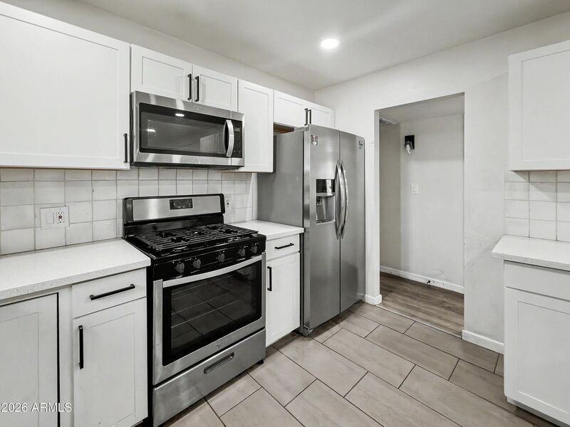 1542 W 5th Pl - Photo 6 of 20