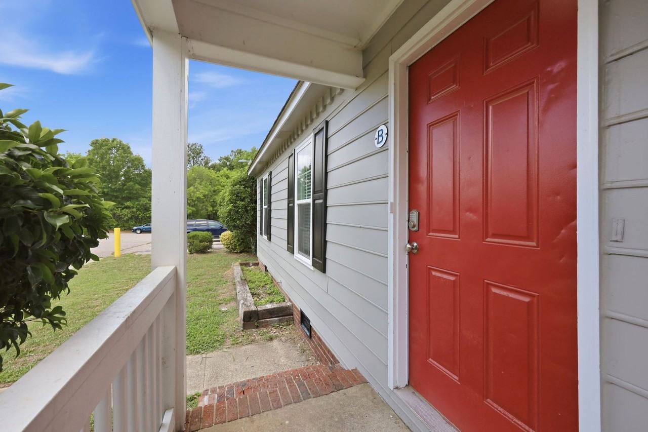 Hoyle Drive Duplexes - Photo 5 of 15
