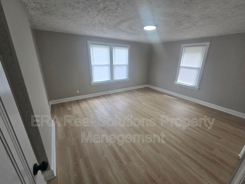 775 Berkeley Rd - Photo 7 of 8