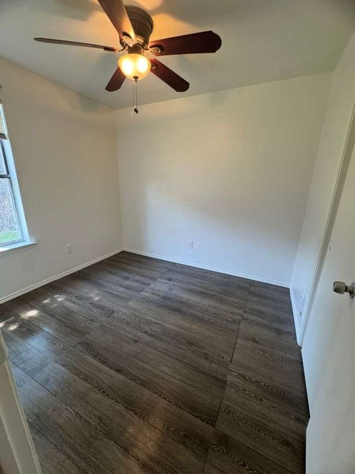 222 Lydia Cir - Photo 6 of 15