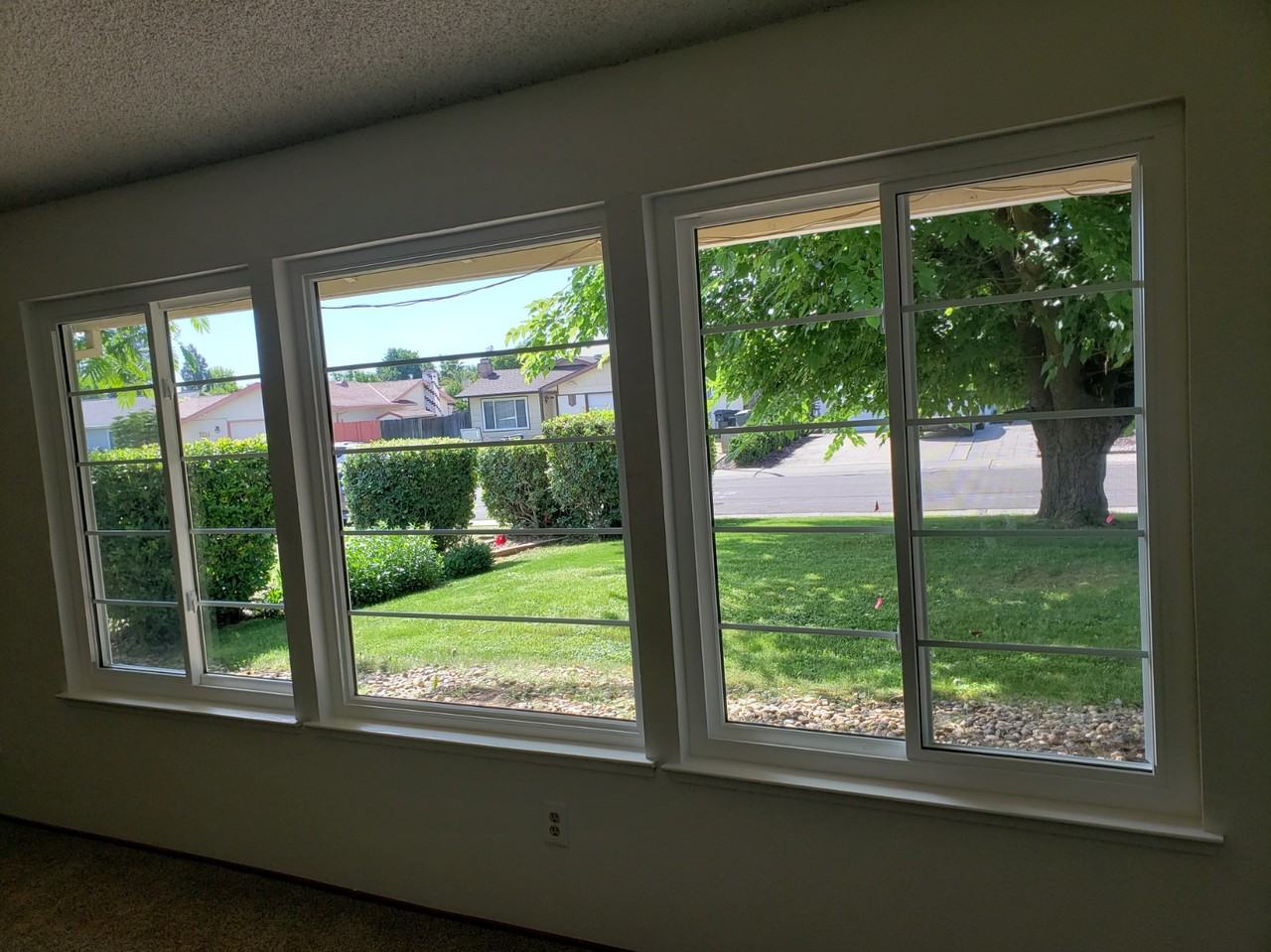 9250 Medallion Way - Photo 3 of 11