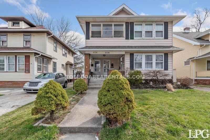 4138 N Lockwood Ave Uppr - Photo 3 of 46