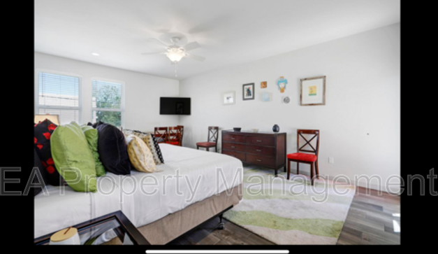 1419 Coal Ave Sw - Photo 2 of 6