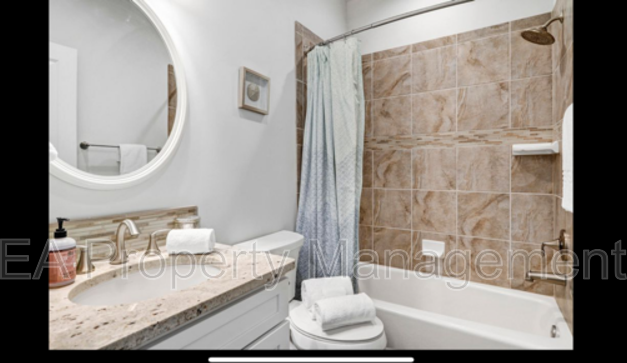 1419 Coal Ave Sw - Photo 4 of 6