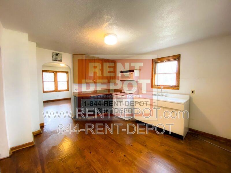 1815 S Helfrich Ave - Photo 3 of 10