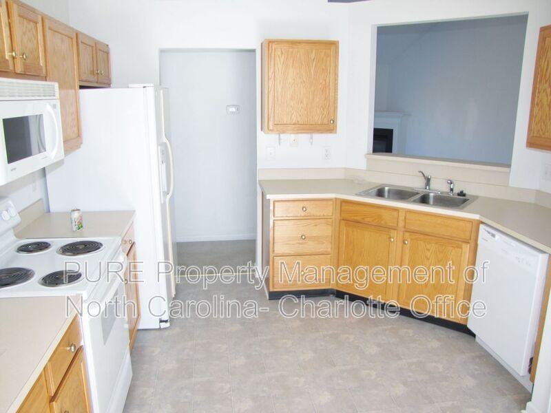 2910 Bridgeville Ln - Photo 3 of 15