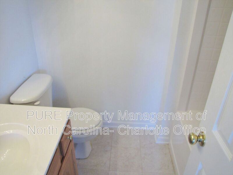 2910 Bridgeville Ln - Photo 6 of 15
