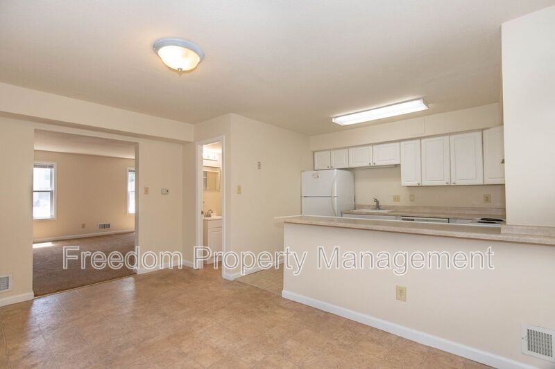 9206 Hood Rd - Photo 3 of 26