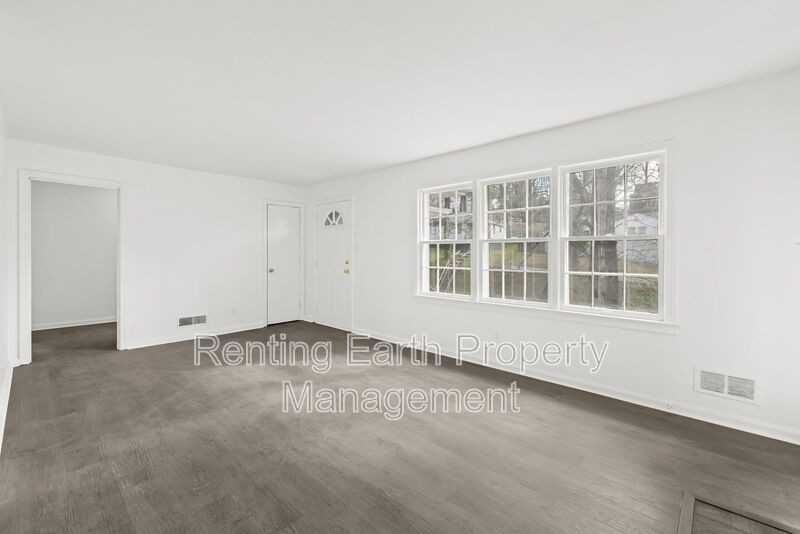 805 Vanderbilt St - Photo 6 of 22