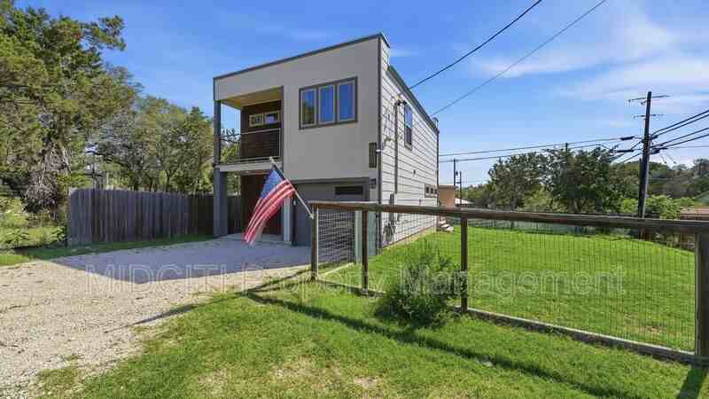 1198 Green Hill Dr - Photo 2 of 34