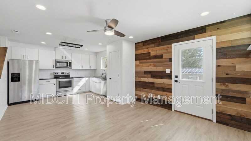1198 Green Hill Dr - Photo 7 of 34