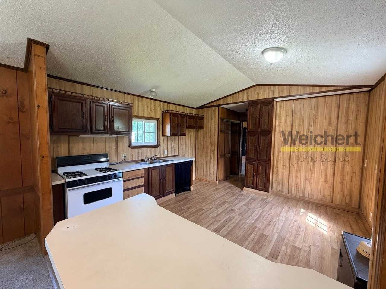 90 Greene 818 Rd - Photo 2 of 7