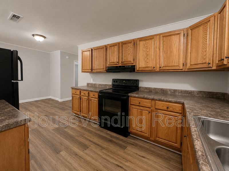 2221 Compton Dr - Photo 4 of 15
