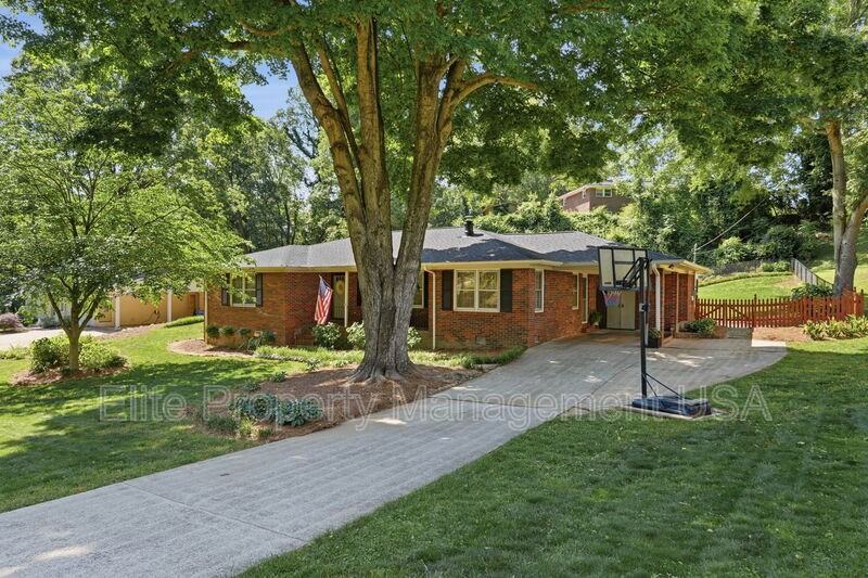 1338 Northwood Cir Ne - Photo 2 of 29