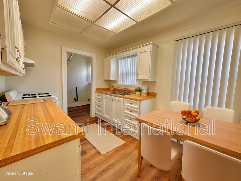2423 248th St - Photo 3 of 21