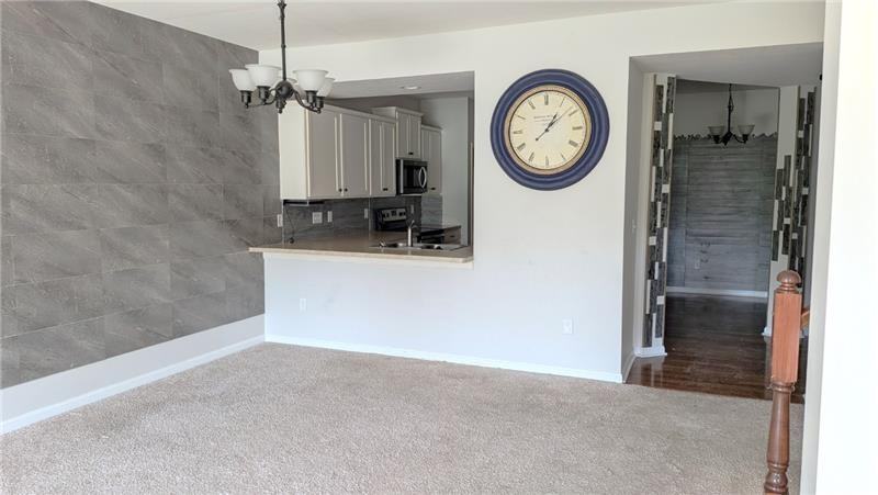 2099 Commons Cir - Photo 4 of 15