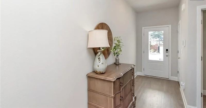 10530 Relic Rd S - Photo 2 of 27