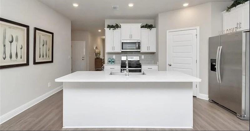 10530 Relic Rd S - Photo 6 of 27