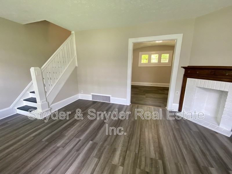 159 Walnut Ter #162 - Photo 2 of 16