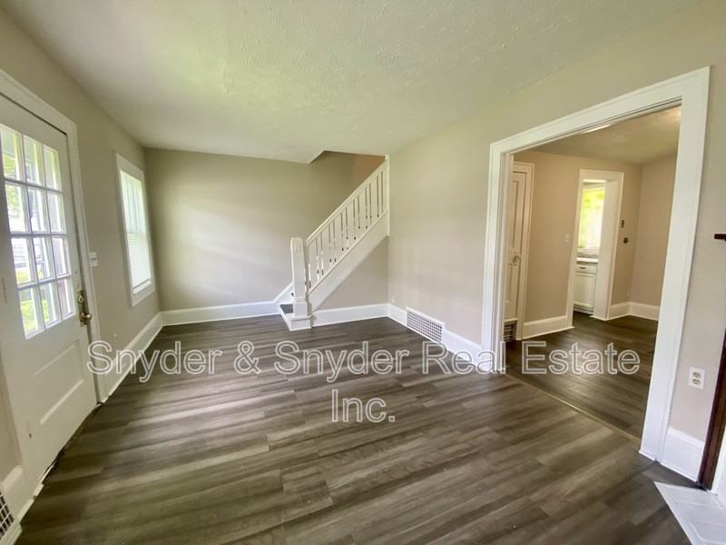 159 Walnut Ter #162 - Photo 3 of 16