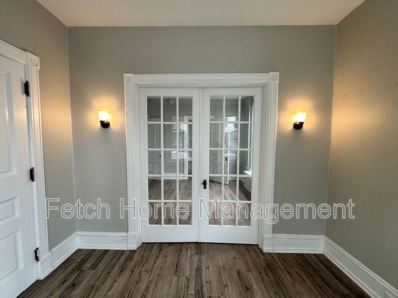 701 Walnut St #1 - Photo 4 of 12