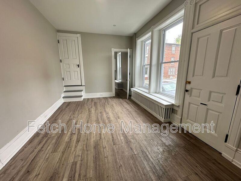 701 Walnut St #1 - Photo 5 of 12