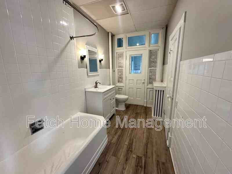 701 Walnut St #1 - Photo 6 of 12
