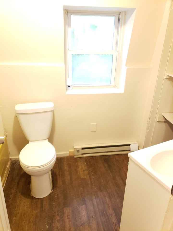 537 Pratt St - Photo 5 of 10