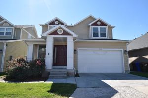 featured image of 913 W Delorean Ln