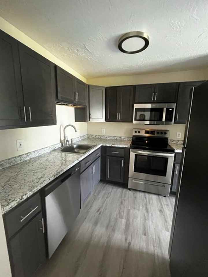 37 Indian Brook Cir #35 - Photo 2 of 13