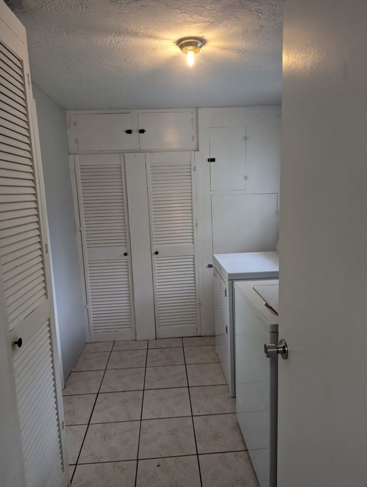 23 N Lee St - Photo 7 of 16