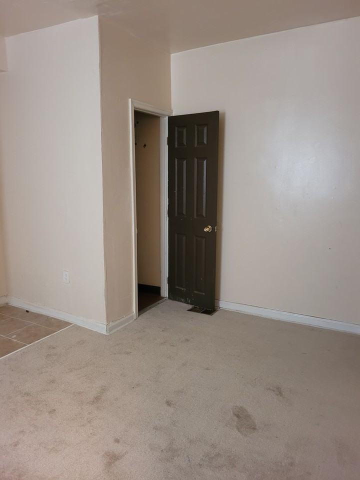 461 E Haines St - Photo 6 of 18
