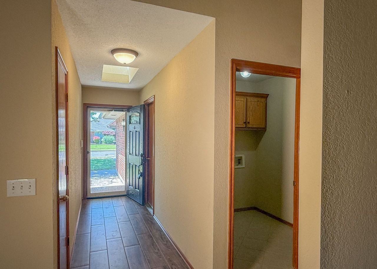4021 Kent St - Photo 5 of 36