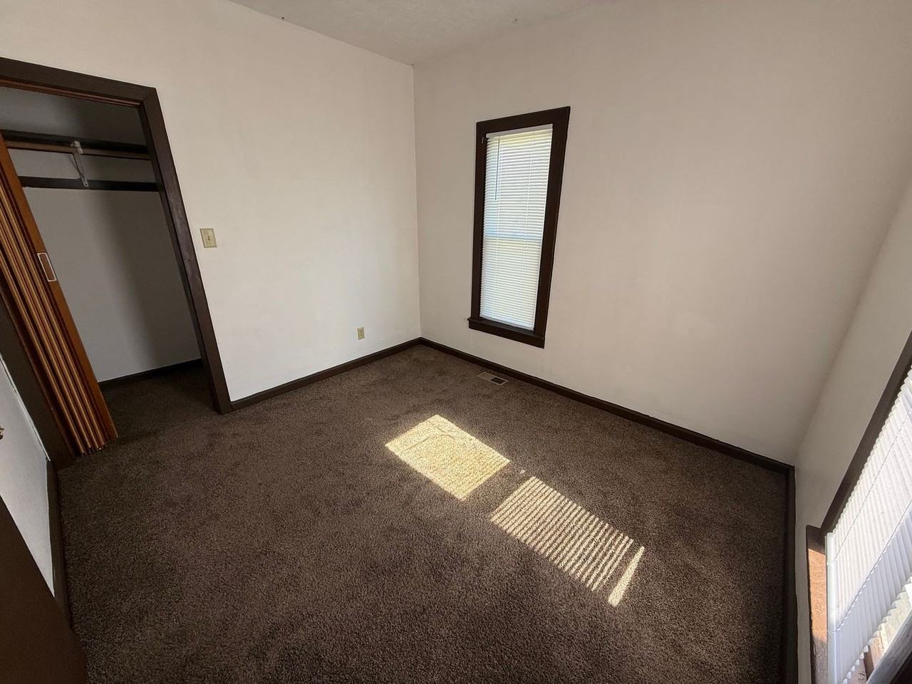 1211 Heizer St - Photo 5 of 13
