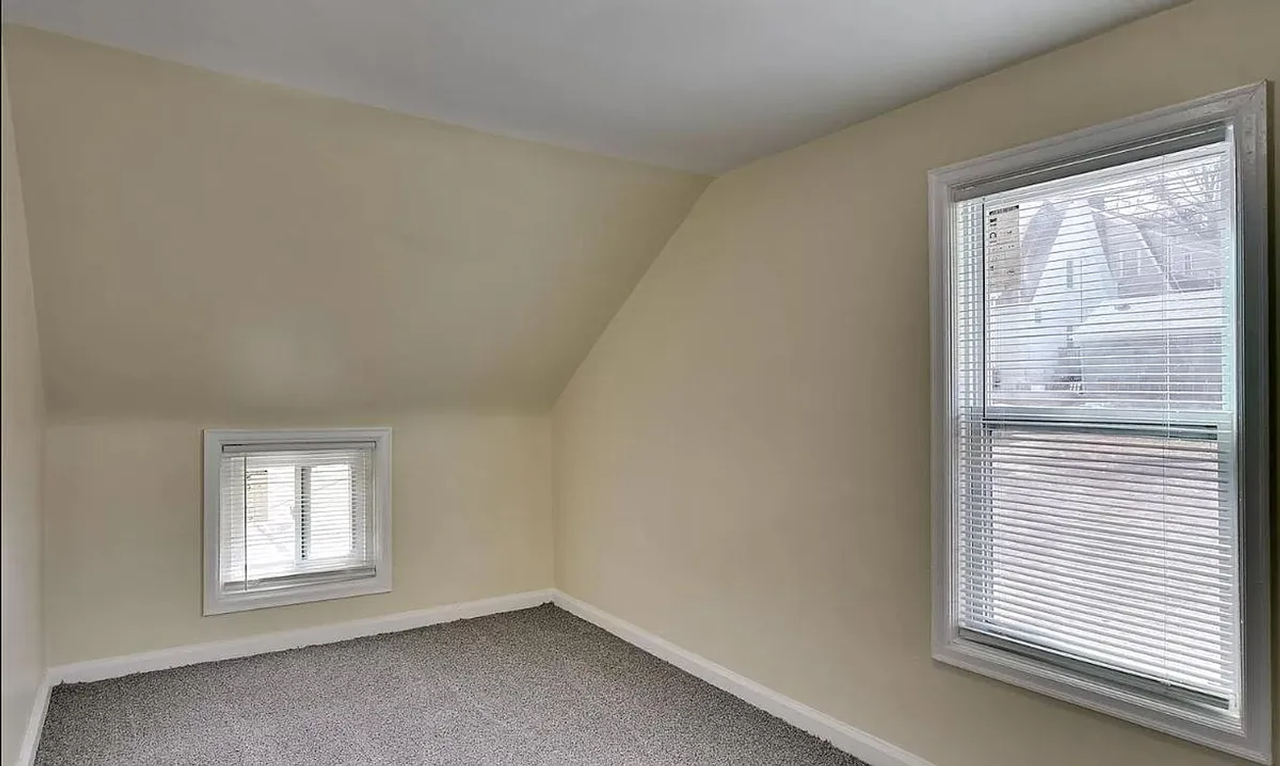 6808 N 30th St - Photo 7 of 8