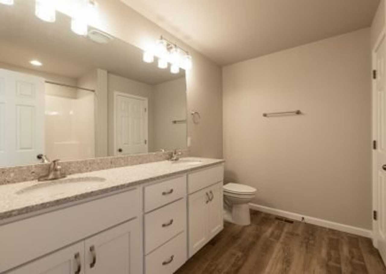 3815 Gemini Dr Se - Photo 3 of 8
