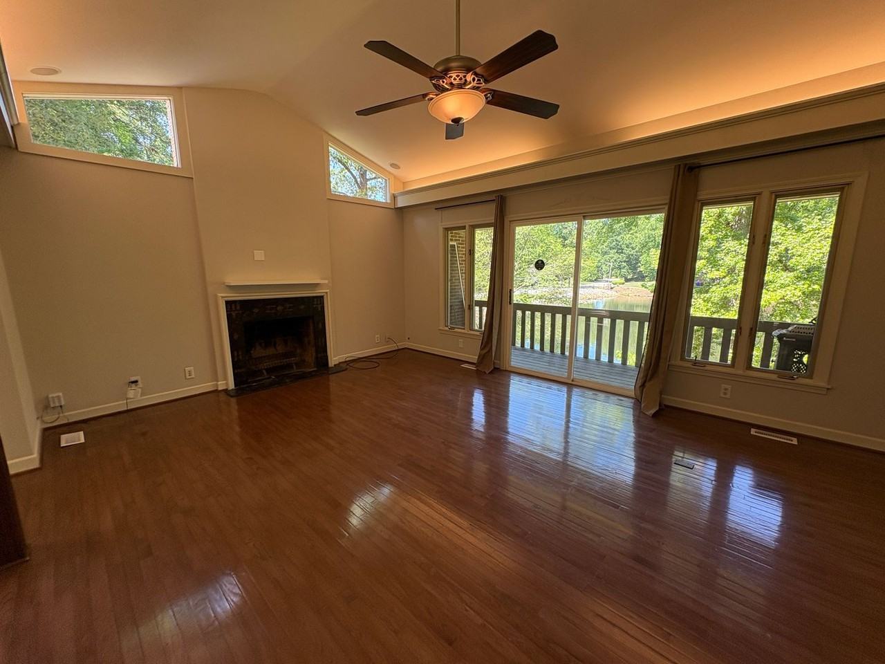 1 Dellwood Dr - Photo 6 of 27