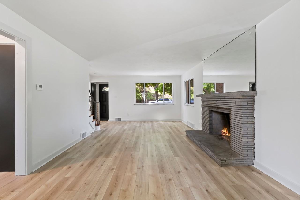 1507 Carnegie Ave - Photo 7 of 34