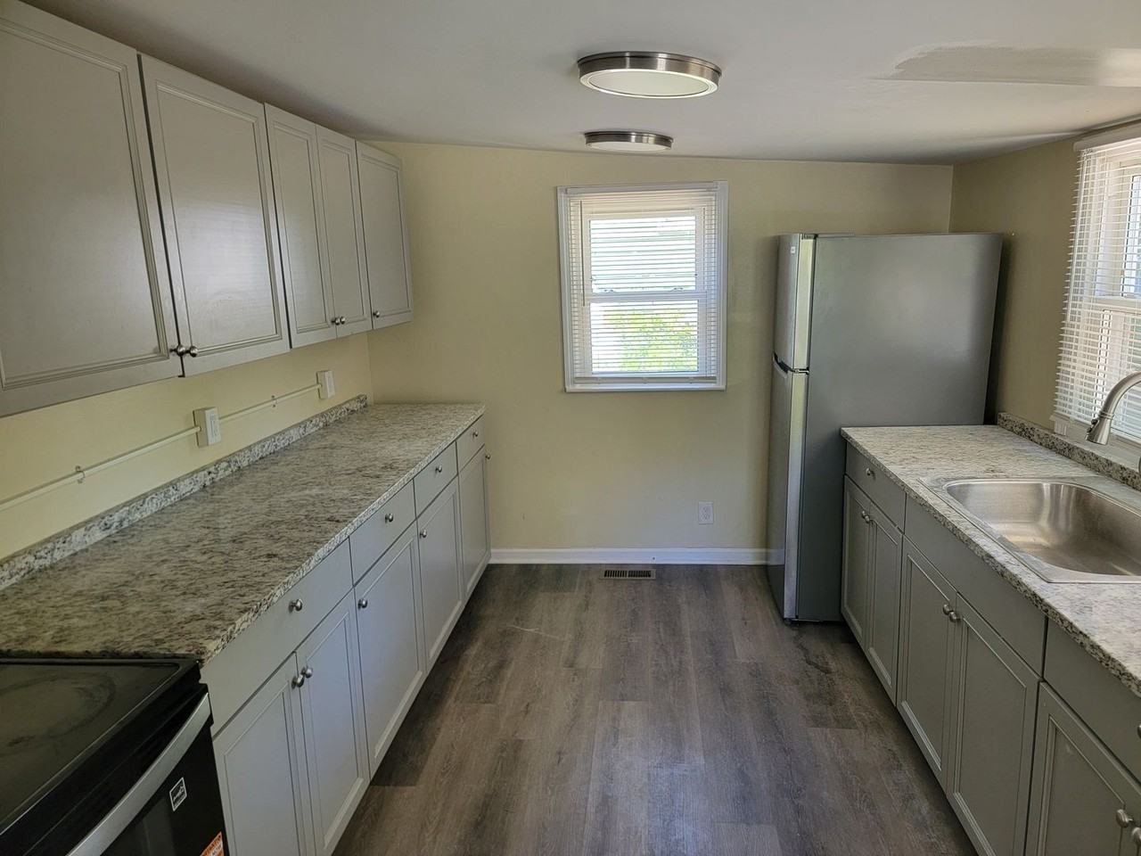 1900 Trogdon St - Photo 6 of 10