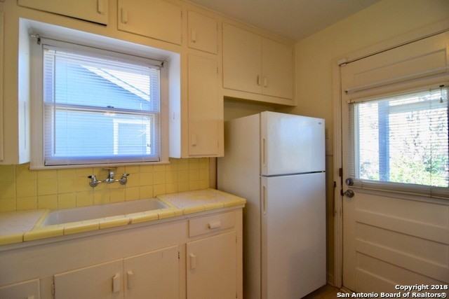 459 Bryn Mawr Dr - Photo 4 of 25