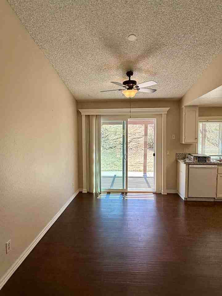 21781 Winding Rd - Photo 3 of 11