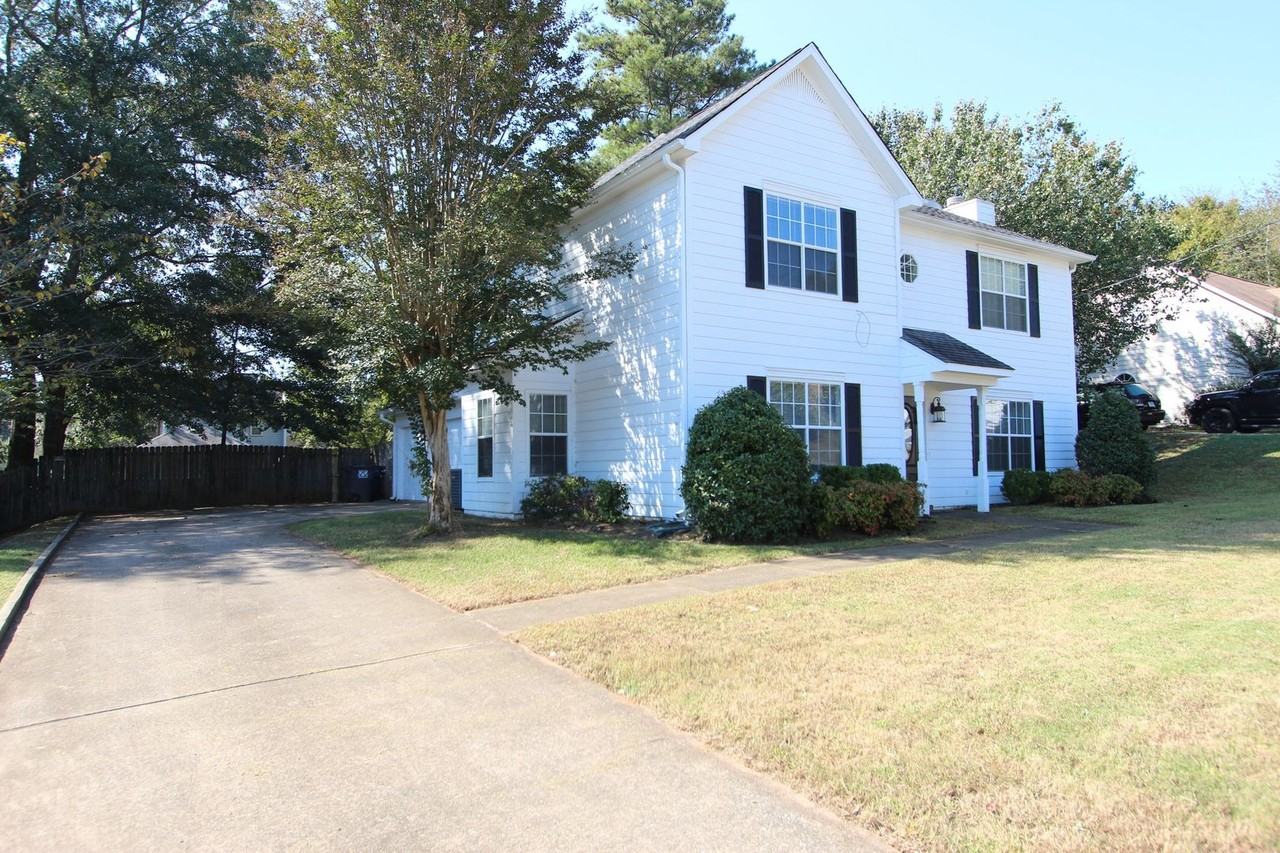 2813 Bridlewood Ter - Photo 2 of 32