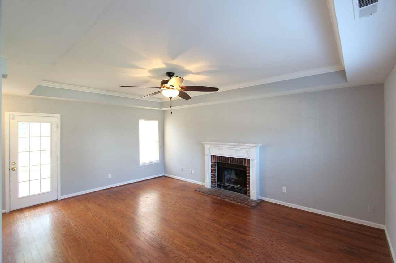2813 Bridlewood Ter - Photo 5 of 32