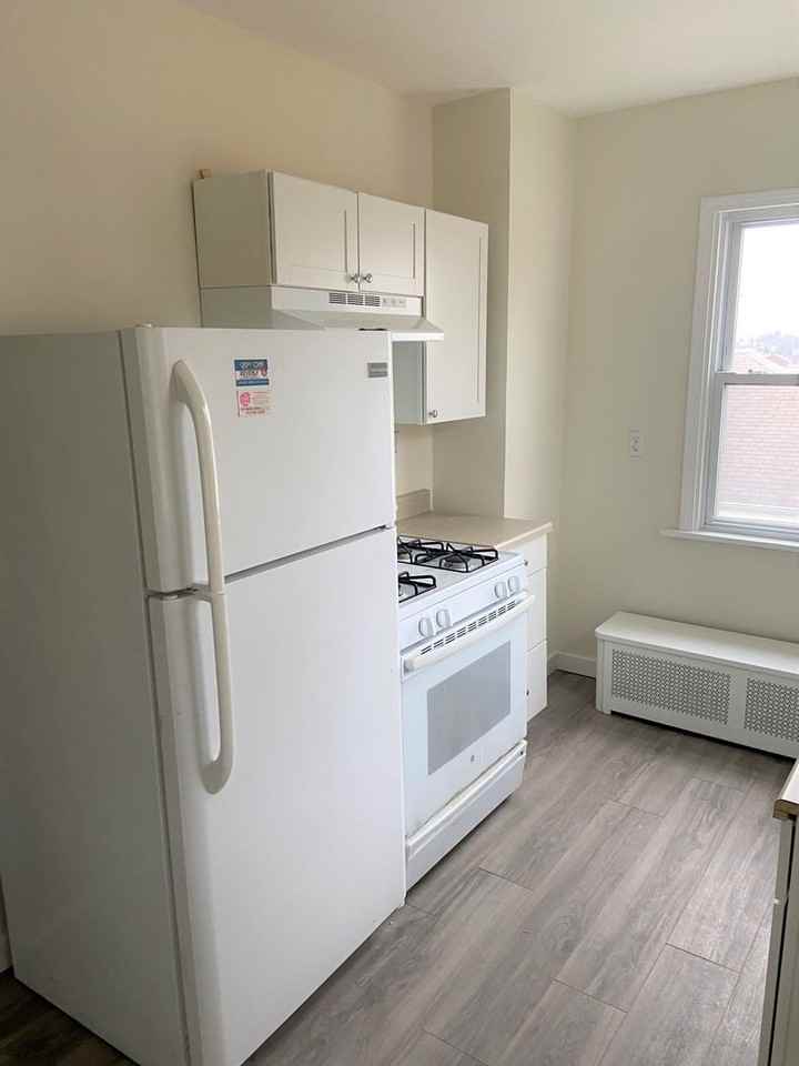 4908 Lougean Ave - Photo 3 of 15