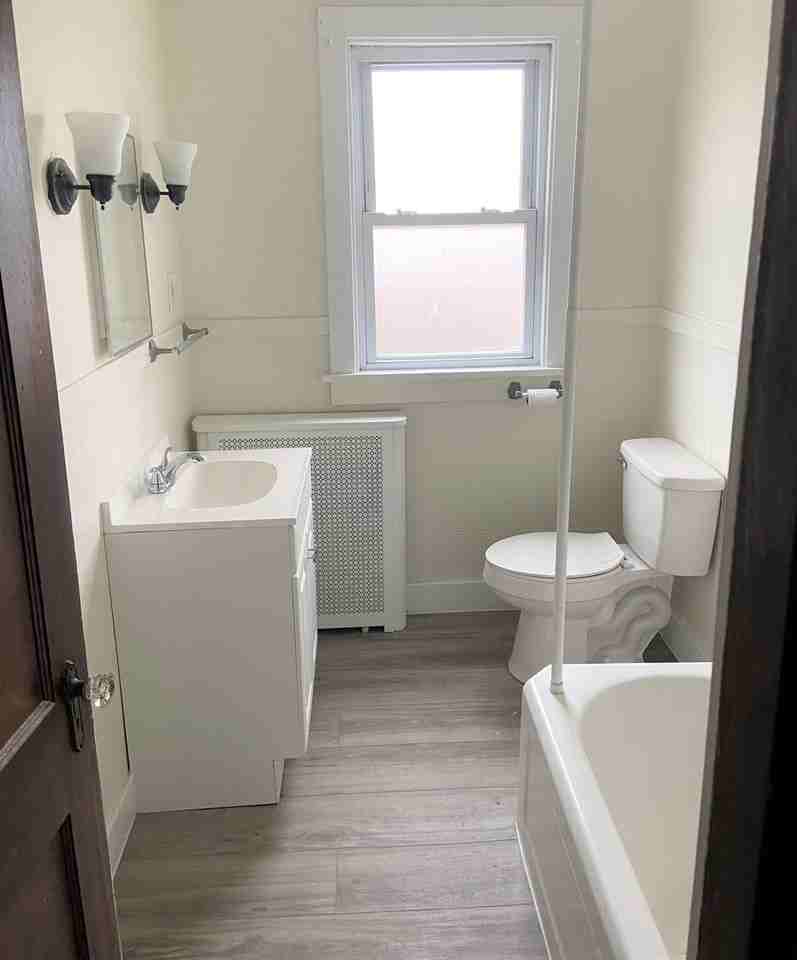 4908 Lougean Ave - Photo 5 of 15