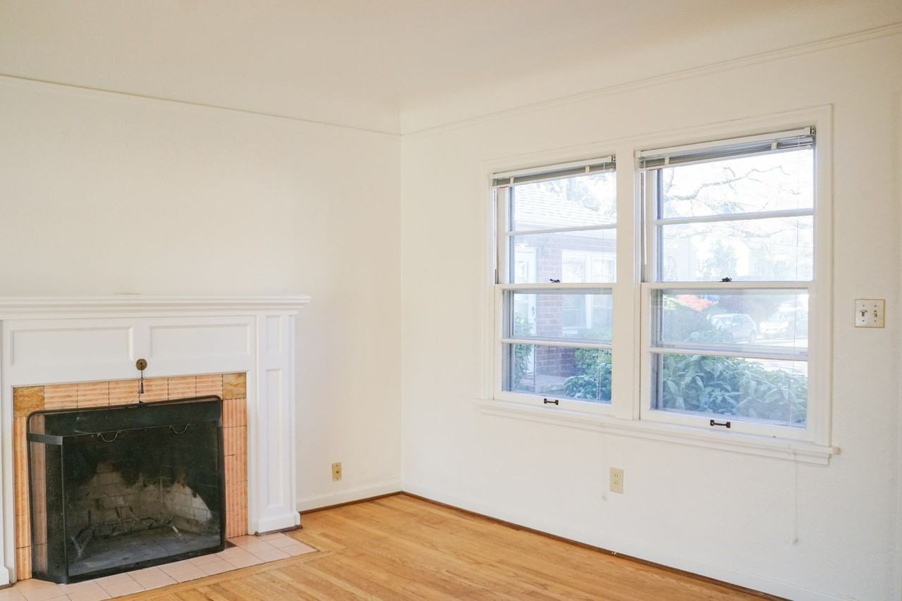 1632 Ne Prescott St #4 - Photo 2 of 13