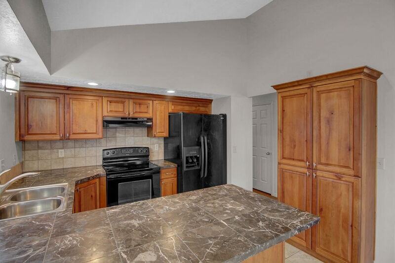 1179 Eastnorth - Photo 6 of 43