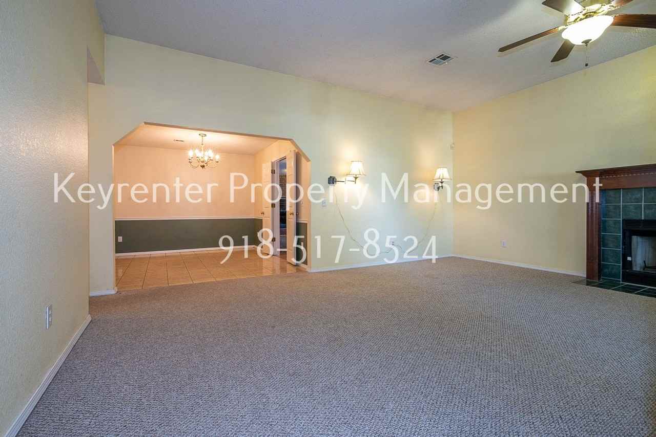 9638 S 90th East Ave - Photo 7 of 46