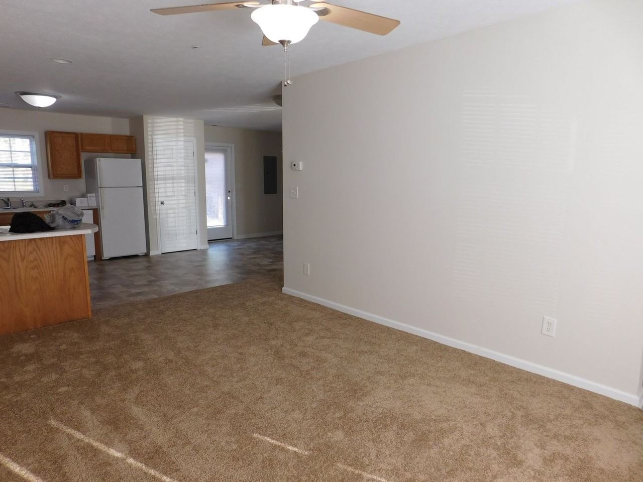 100 Stadiem Dr - Photo 2 of 19